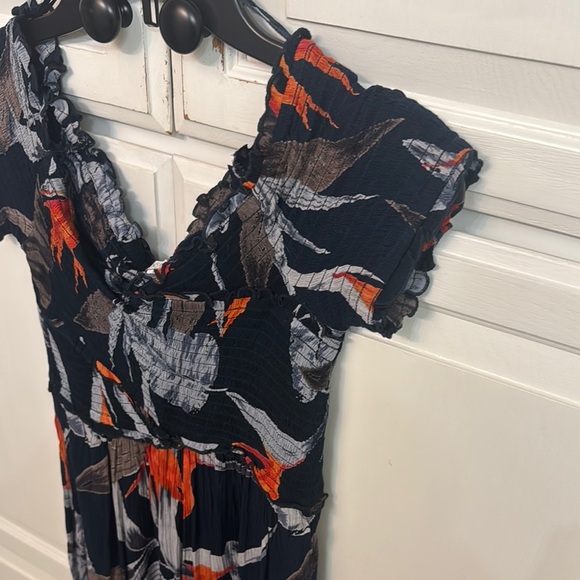 Patrons of Peace Women’s floral jumpsuit with pockets. Size S. NWT - Picture 5 of 7